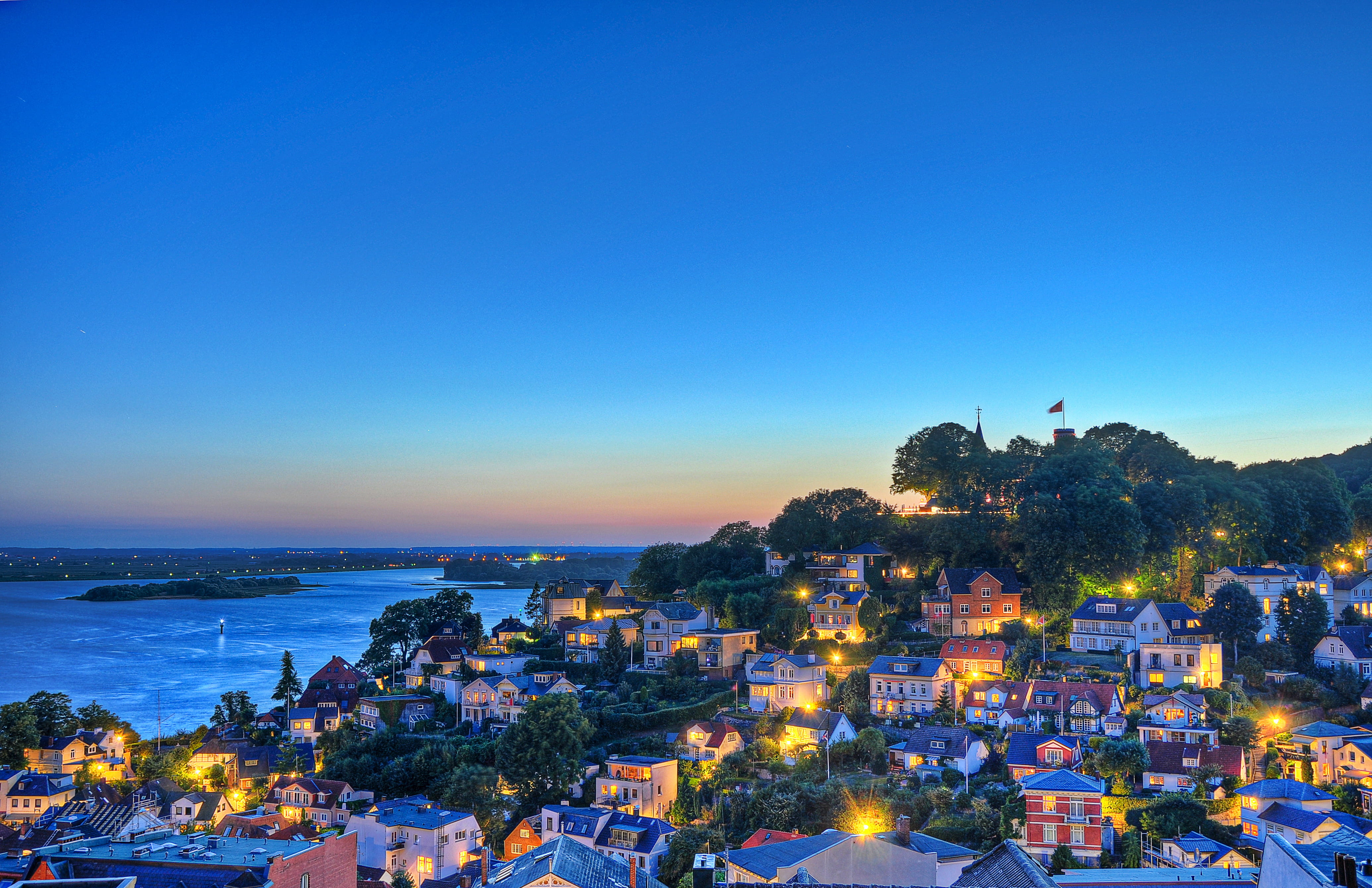 Hamburg Blankenese in the evening light overlooking the Elbe